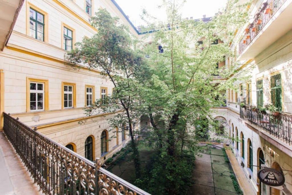 Quiet Home At Synagogue Budapest Exterior foto